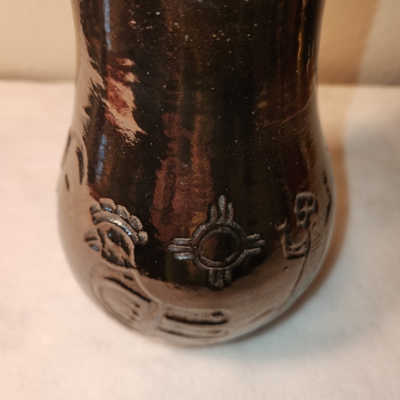Black On Black Animal Incised Pottery Vase - Picture 3 of 7